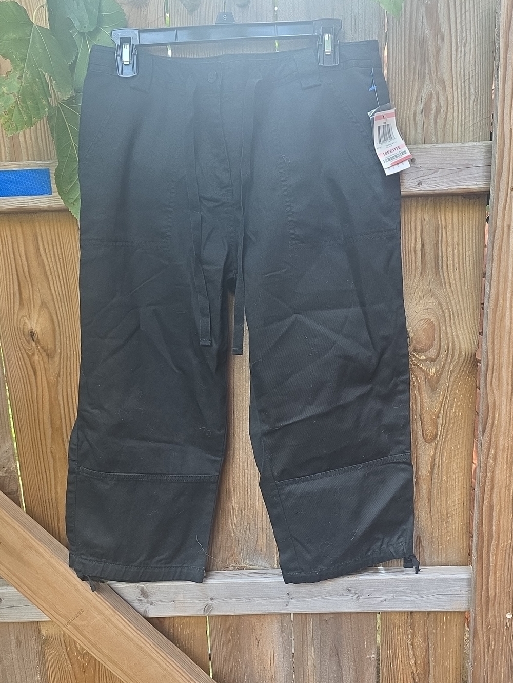 Black Capris